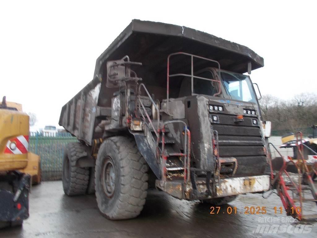 CAT 775G Карьерные самосвалы