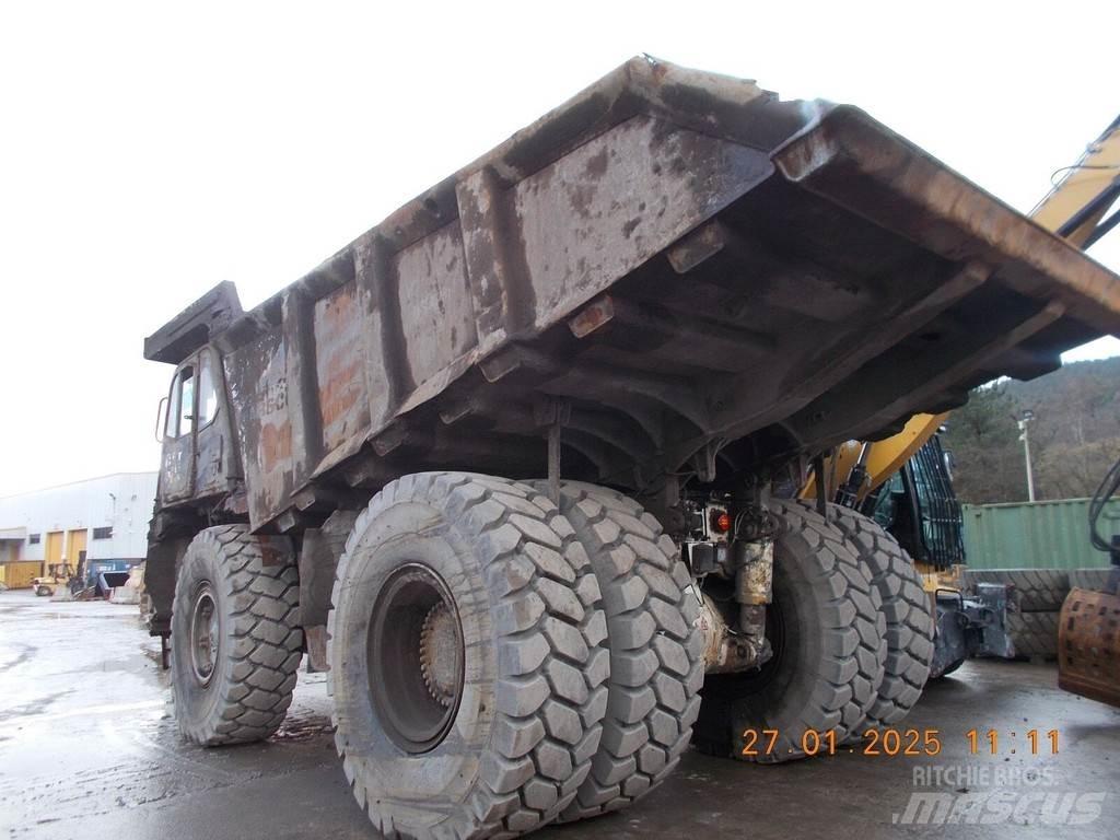 CAT 775G Карьерные самосвалы