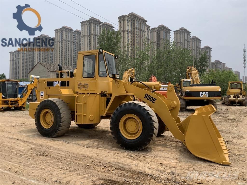 CAT 950E Фронтальные погрузчики