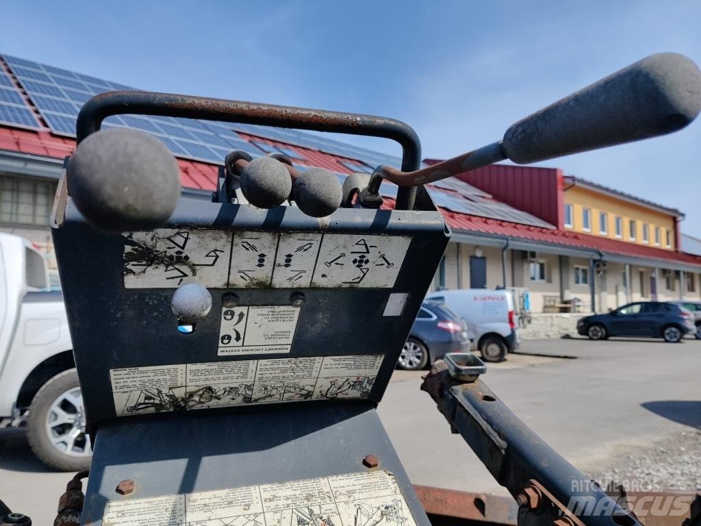Bobcat S750 Экскаваторные стрелы