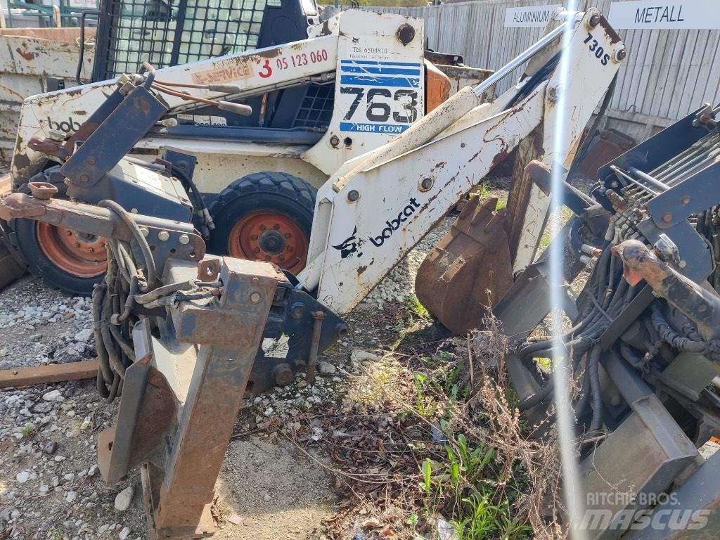 Bobcat S750 Экскаваторные стрелы