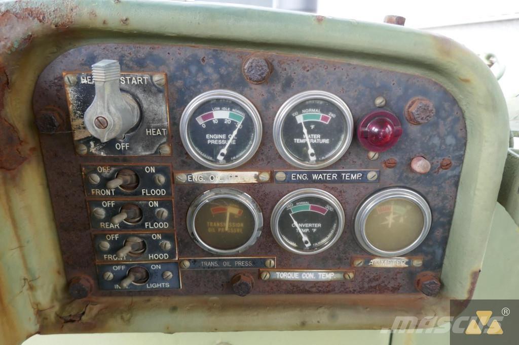 CAT D7F Ex-army Гусеничные бульдозеры