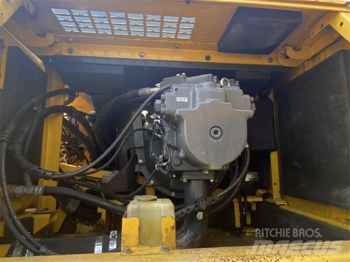 Komatsu PC450-8 Гусеничные экскаваторы