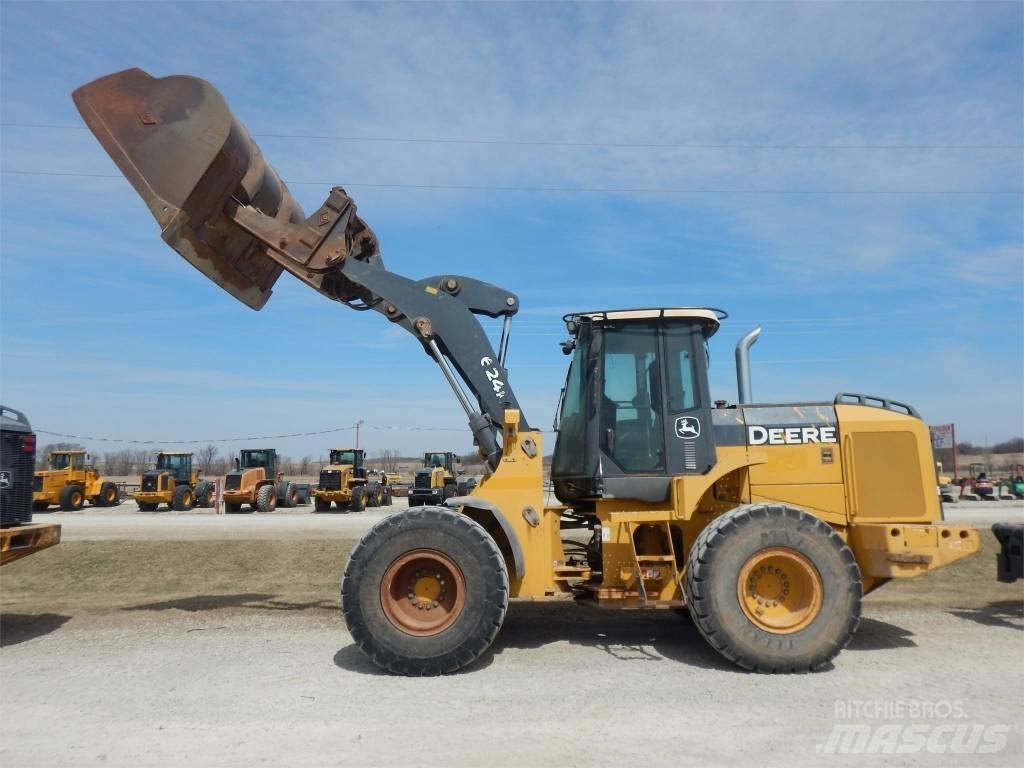 John Deere 624K Фронтальные погрузчики