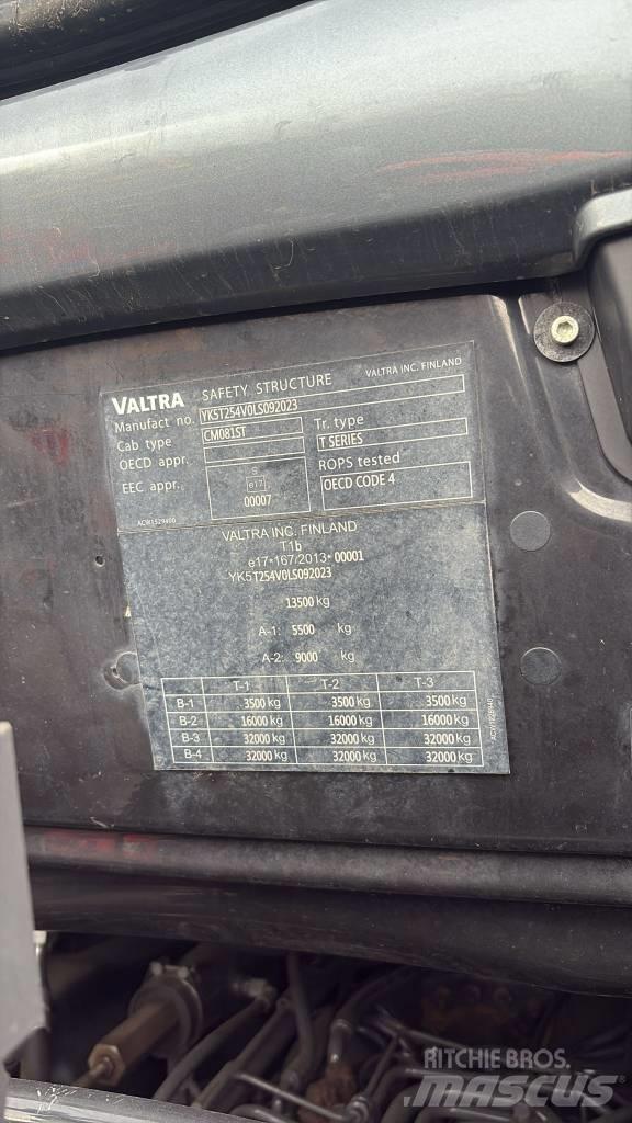 Valtra T 254 Трактора