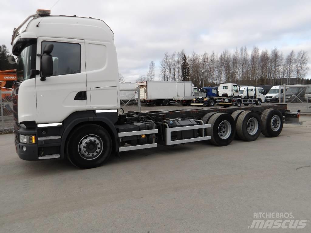 Scania R730 8x4 Шасси с кабиной