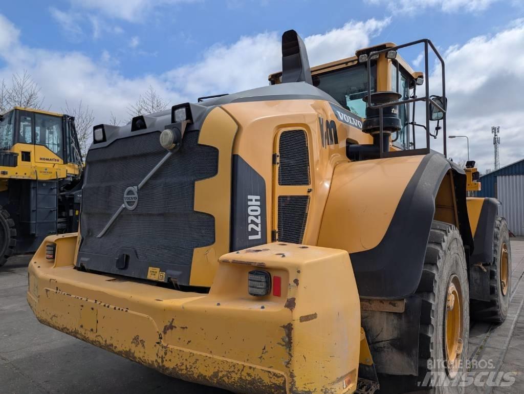 Volvo L 220 H Фронтальные погрузчики