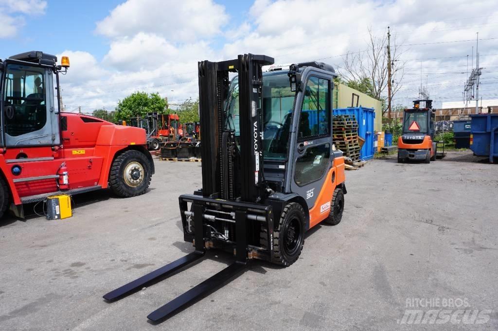 Toyota 56-8FD30F Дизельные погрузчики