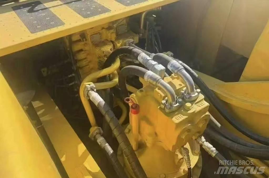 Komatsu PC 350 Гусеничные экскаваторы