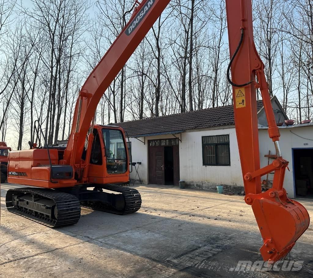 Doosan DX140 Гусеничные экскаваторы