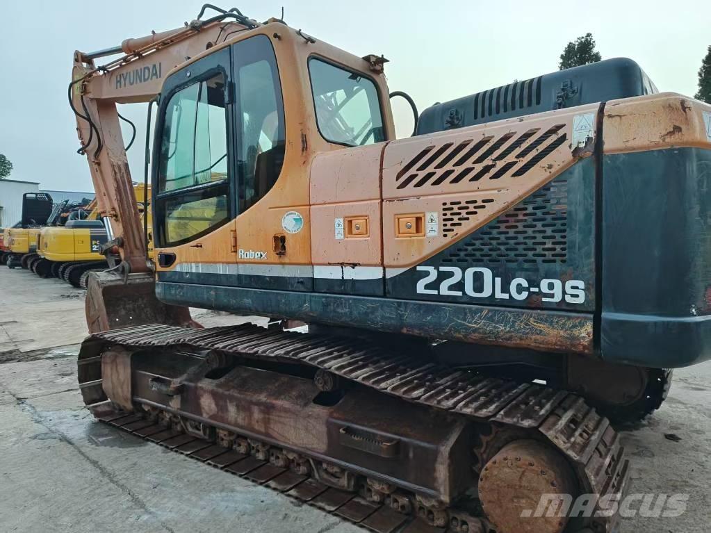 Hyundai R220LC-9S Гусеничные экскаваторы