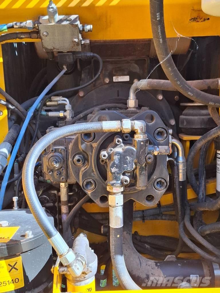 JCB JS 220 LC Гусеничные экскаваторы