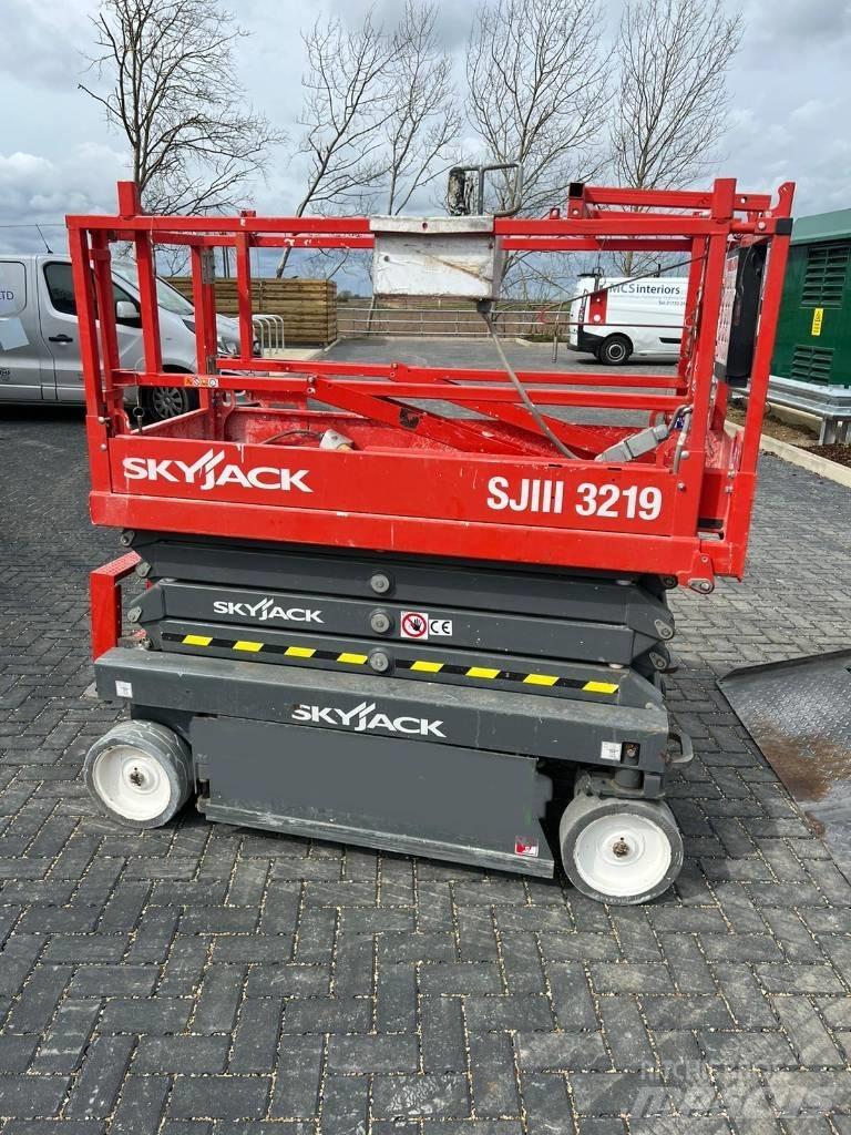 SkyJack SJ 3219 Ножничные подъемники