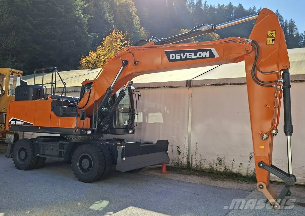 Develon DX 210 W-7 Колёсные экскаваторы