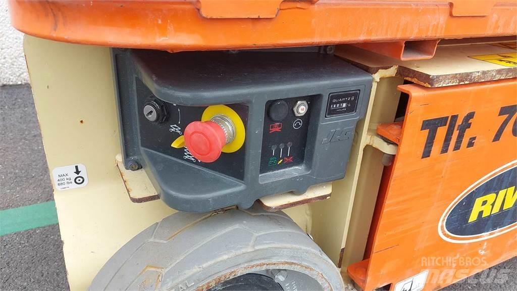 JLG 1230ES Разные подъемники и вышки