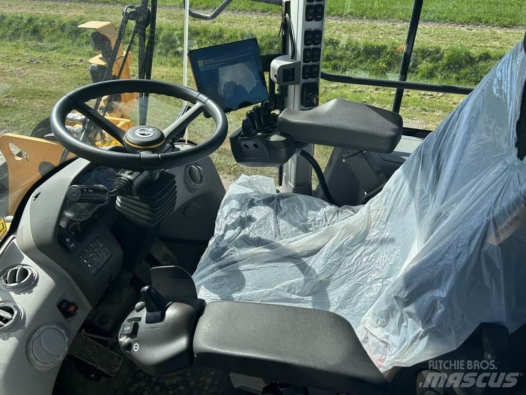 Volvo L120H Фронтальные погрузчики