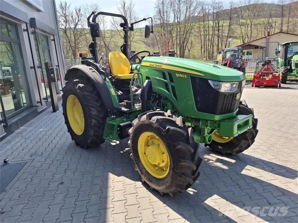 John Deere 5050E Трактора