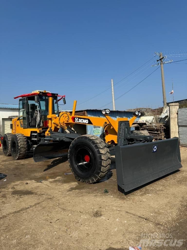 XCMG GR 2153 Грейдеры