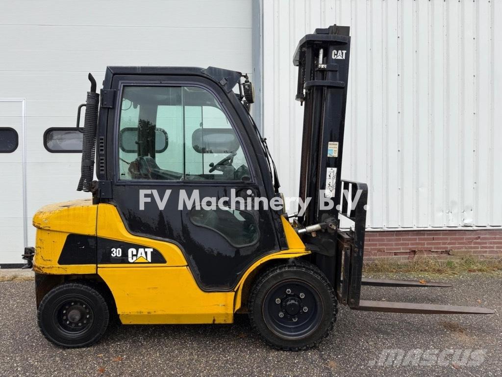CAT DP 30 N Дизельные погрузчики