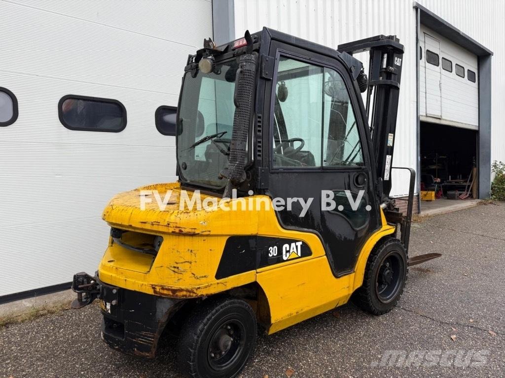 CAT DP 30 N Дизельные погрузчики