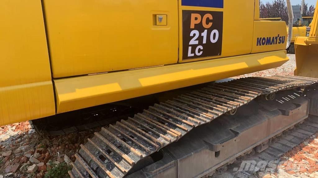 Komatsu PC 210 LC Гусеничные экскаваторы