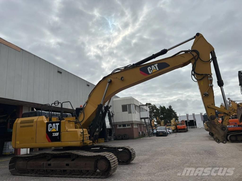 CAT 330FL Гусеничные экскаваторы