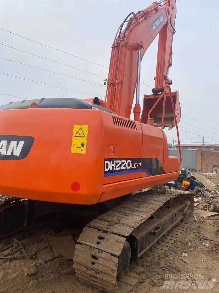 Doosan DH220LC-5 Гусеничные экскаваторы
