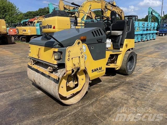 Sakai TW 352 Грунтовые катки
