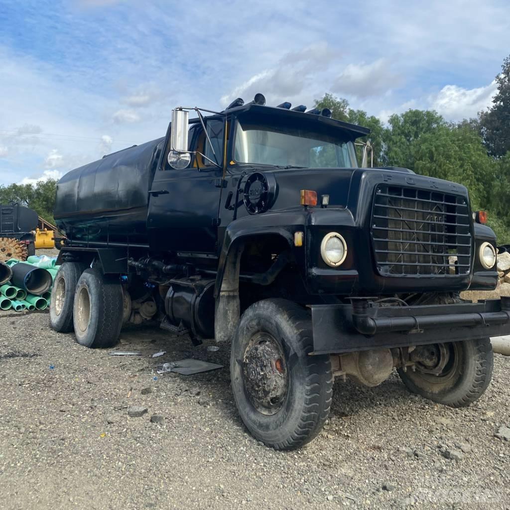 Ford 6 x 6 Поливочные машины