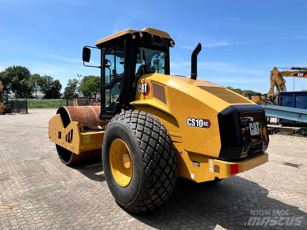 CAT CS10 GC Другие дорожные катки