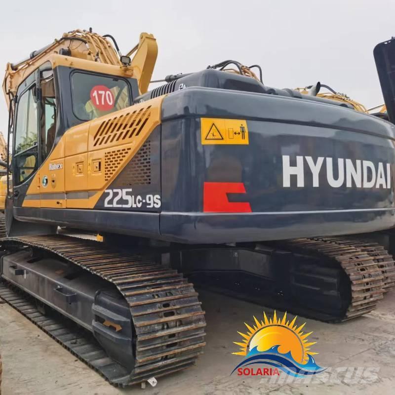 Hyundai R225LC Гусеничные экскаваторы