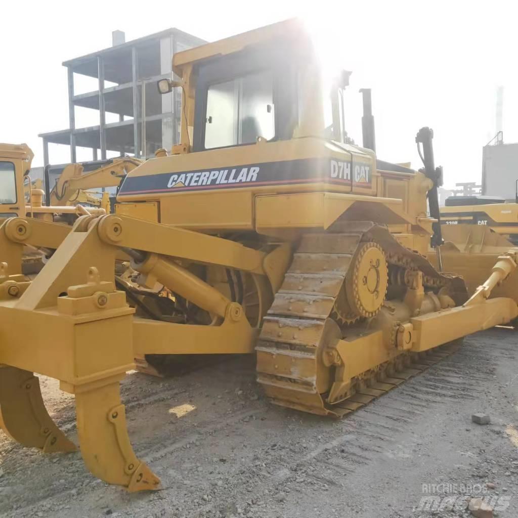 CAT D7H Гусеничные бульдозеры