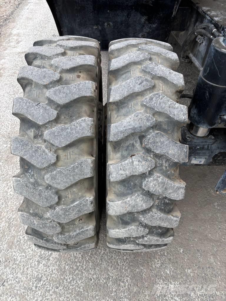 Hitachi ZX 140 W-5B Колёсные экскаваторы