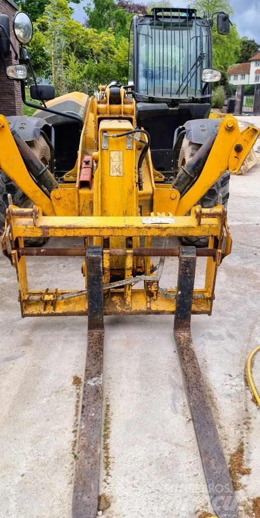 JCB 535-125 Телескопические погрузчики