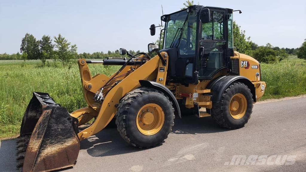 CAT 908M Фронтальные погрузчики