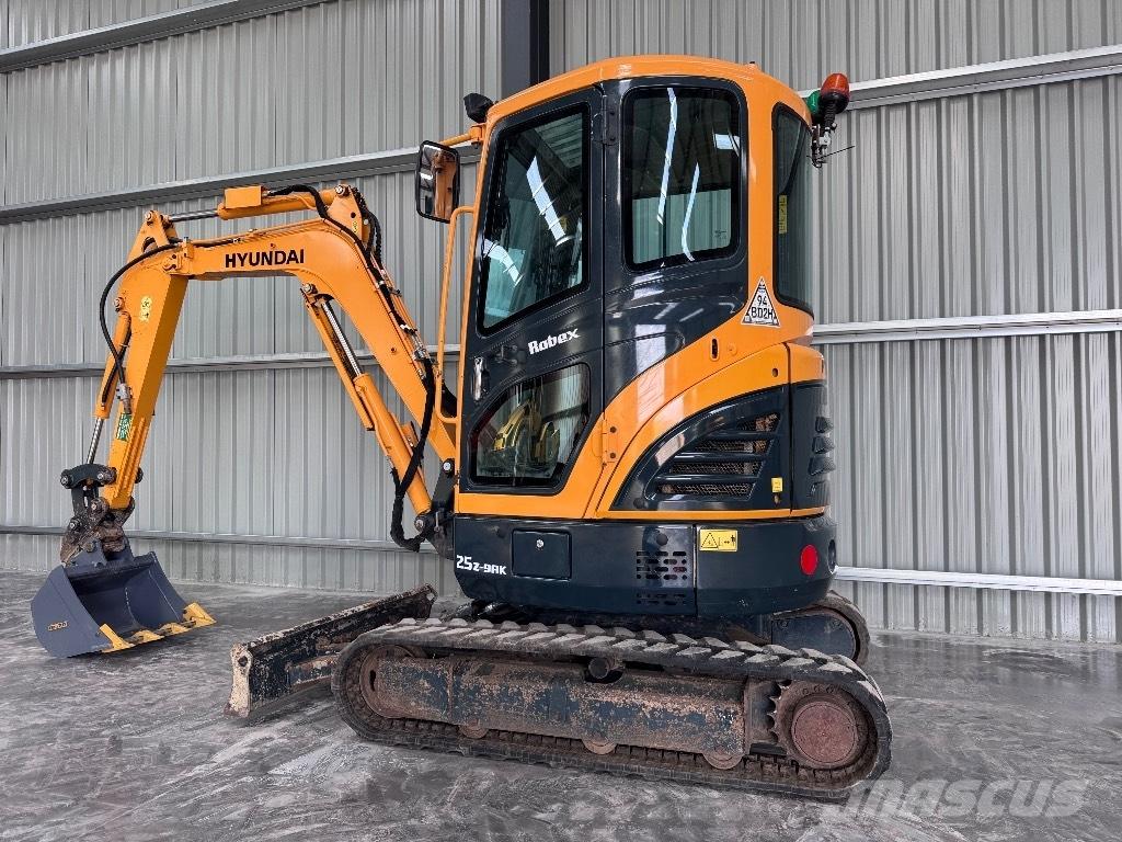 Hyundai R25Z-9 AK Мини-экскаваторы