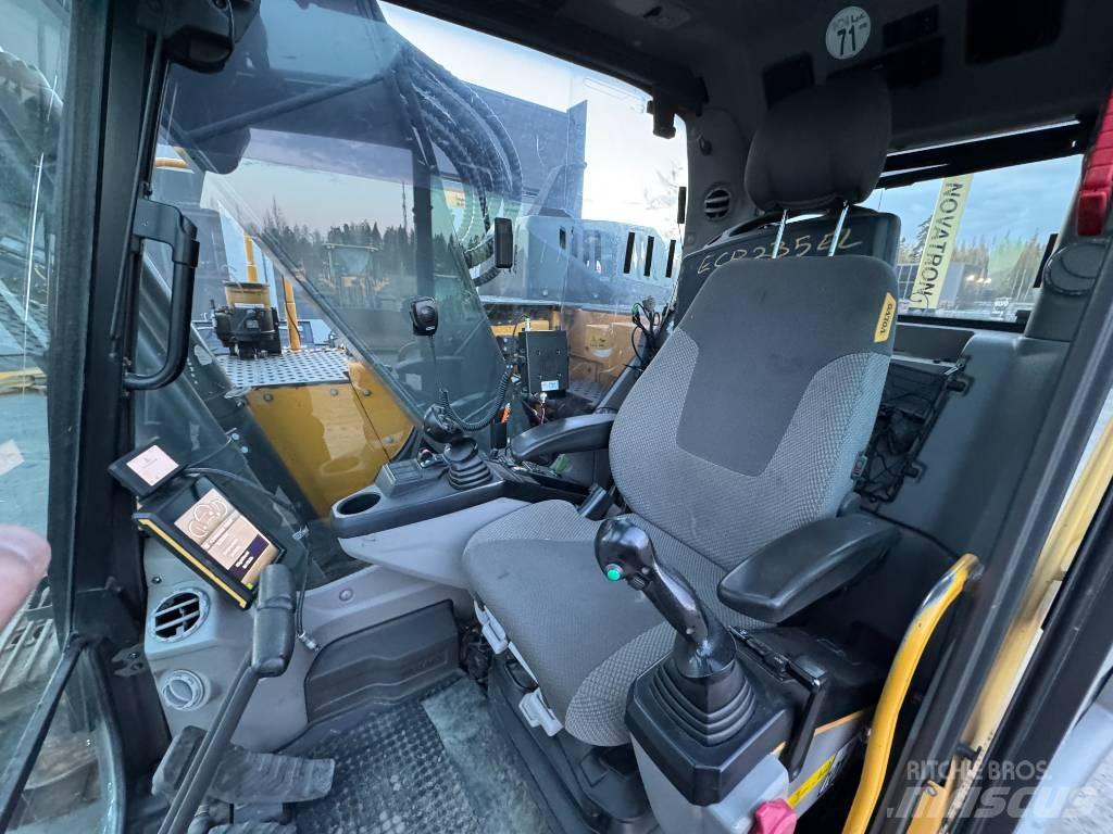 Volvo ECR 235 EL Гусеничные экскаваторы