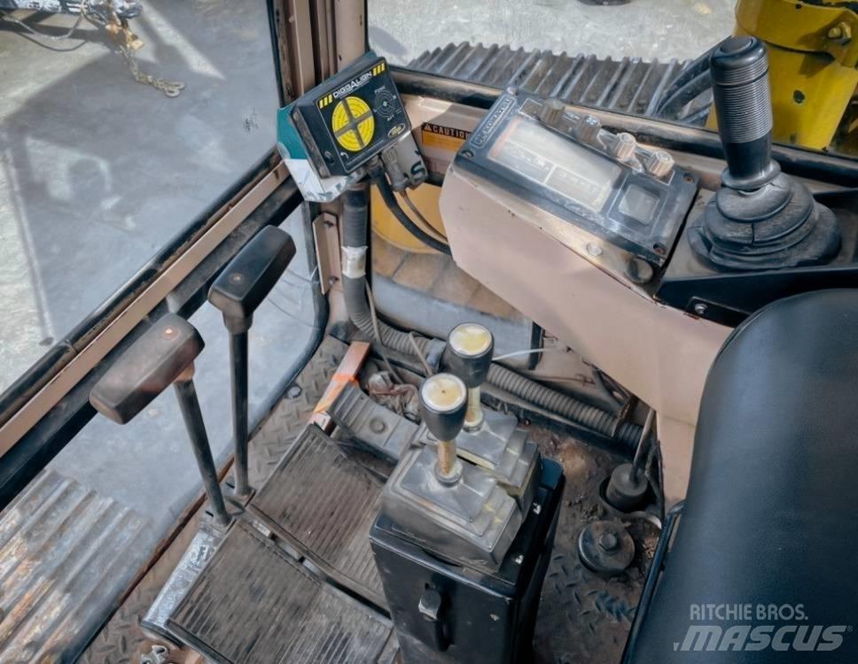 Komatsu PC 200 LC-3 Гусеничные экскаваторы