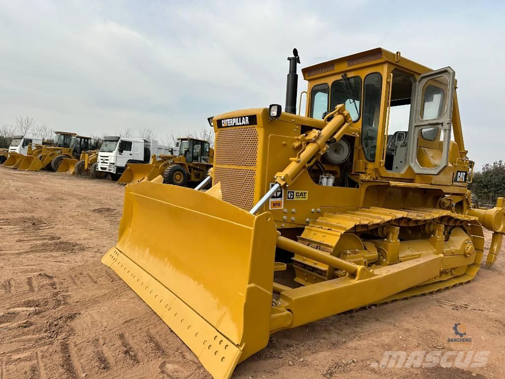 CAT D7G Гусеничные бульдозеры