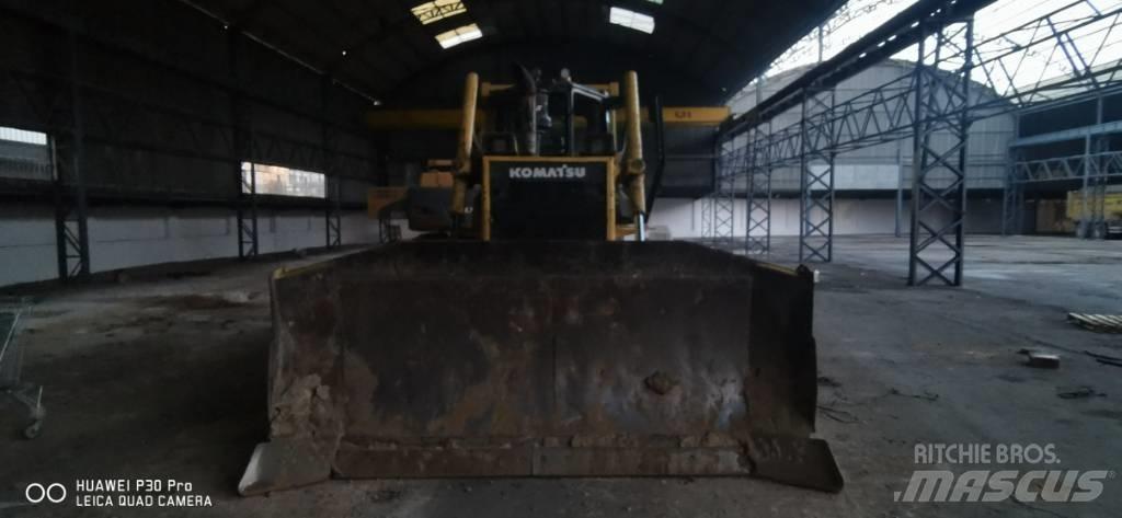 Komatsu DX 65 Гусеничные бульдозеры