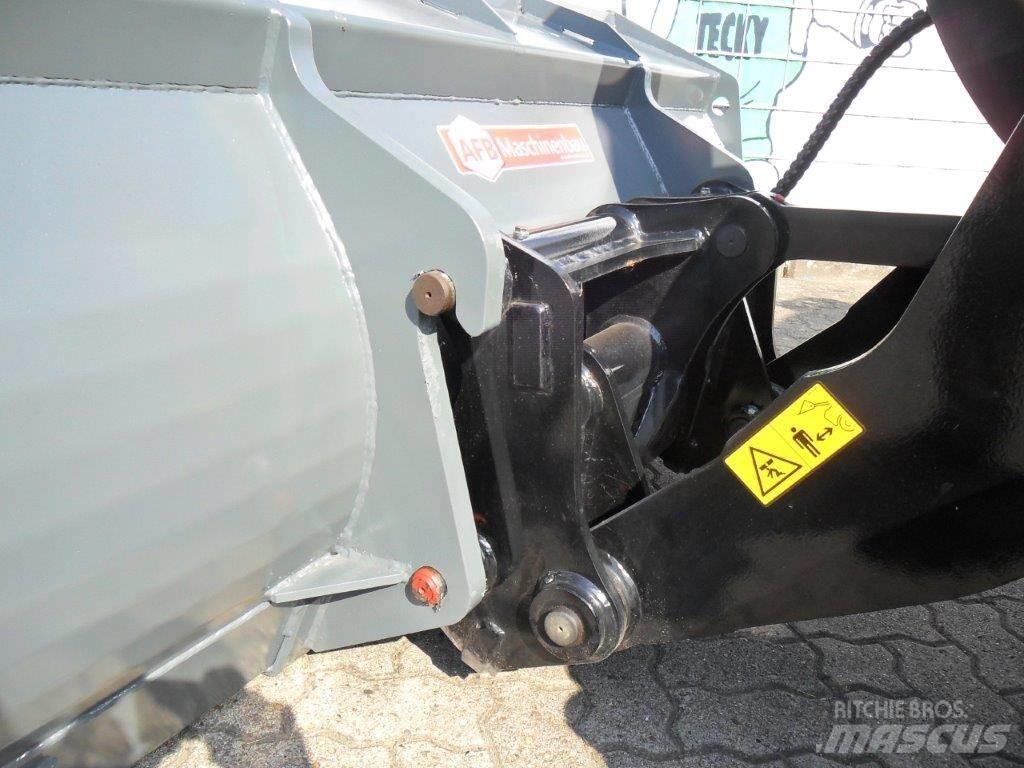 Sany SW075 Фронтальные погрузчики