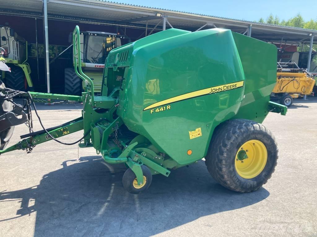 John Deere F441R Рулонные пресс-подборщики