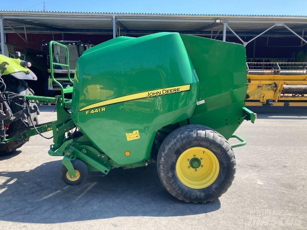 John Deere F441R Рулонные пресс-подборщики