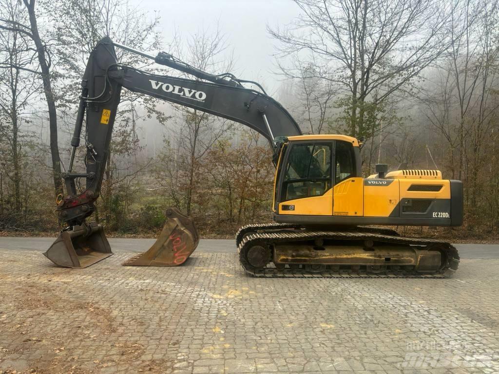 Volvo EC 220 DL Гусеничные экскаваторы