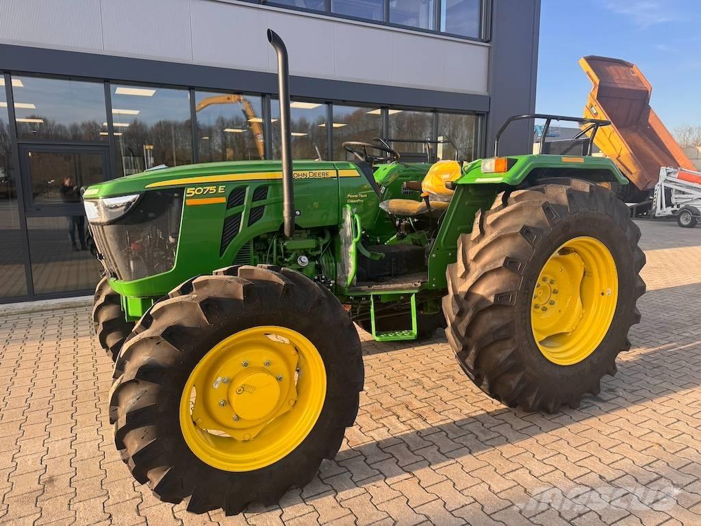 John Deere 5075 E Трактора