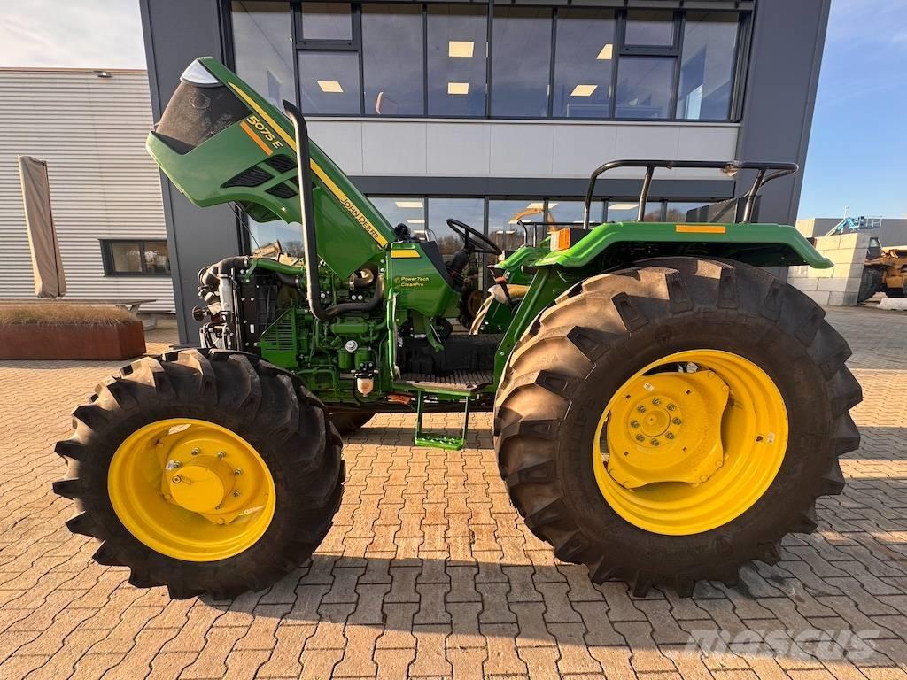 John Deere 5075 E Трактора