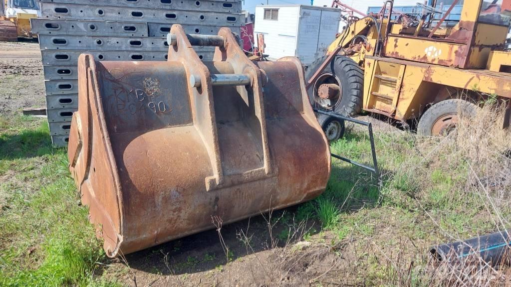 Komatsu PC 490 LC-11 Гусеничные экскаваторы