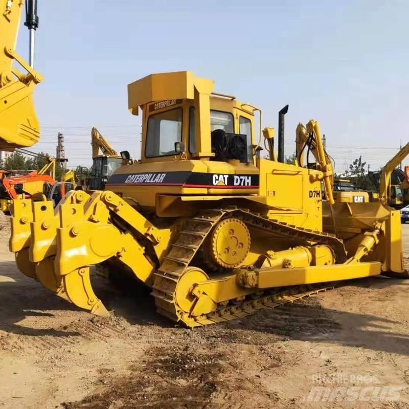 CAT D7H Гусеничные бульдозеры