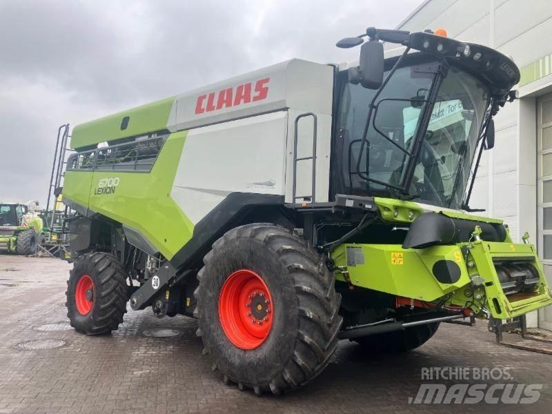 CLAAS LEXION 6700 Зерноуборочные комбайны