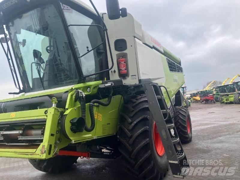 CLAAS LEXION 6700 Зерноуборочные комбайны
